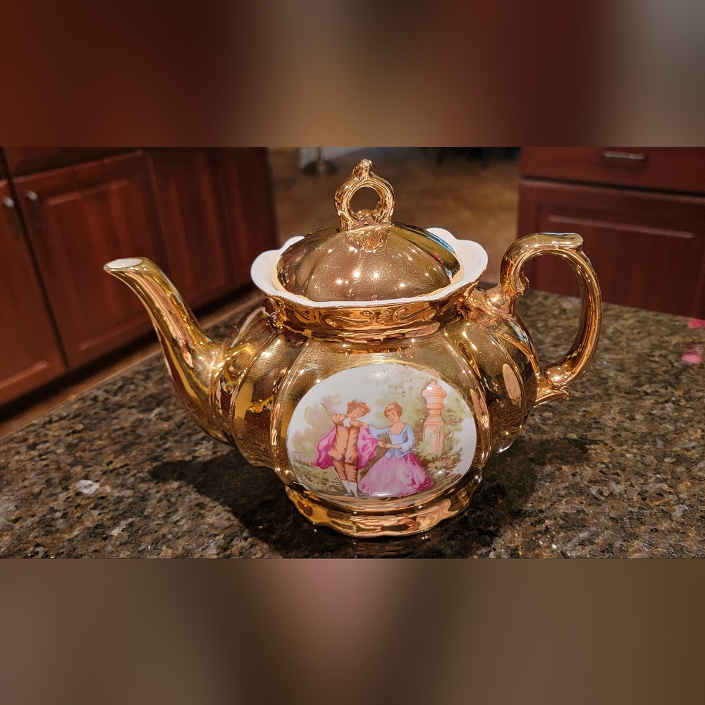 24kt Porcelain Teapot